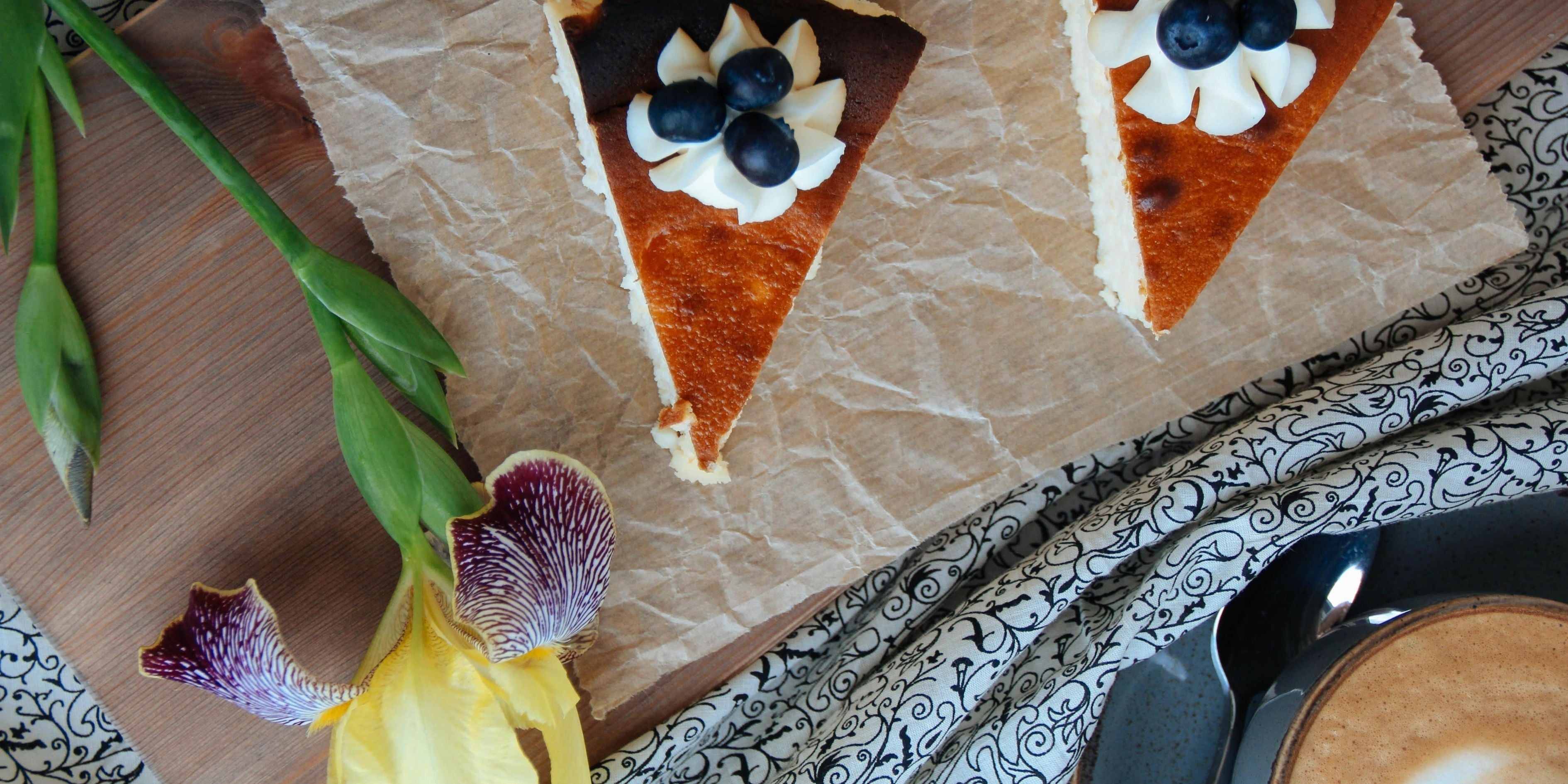 Blueberry and Lemon Baked Cheesecake