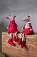 Red Edna Mouse Sitting