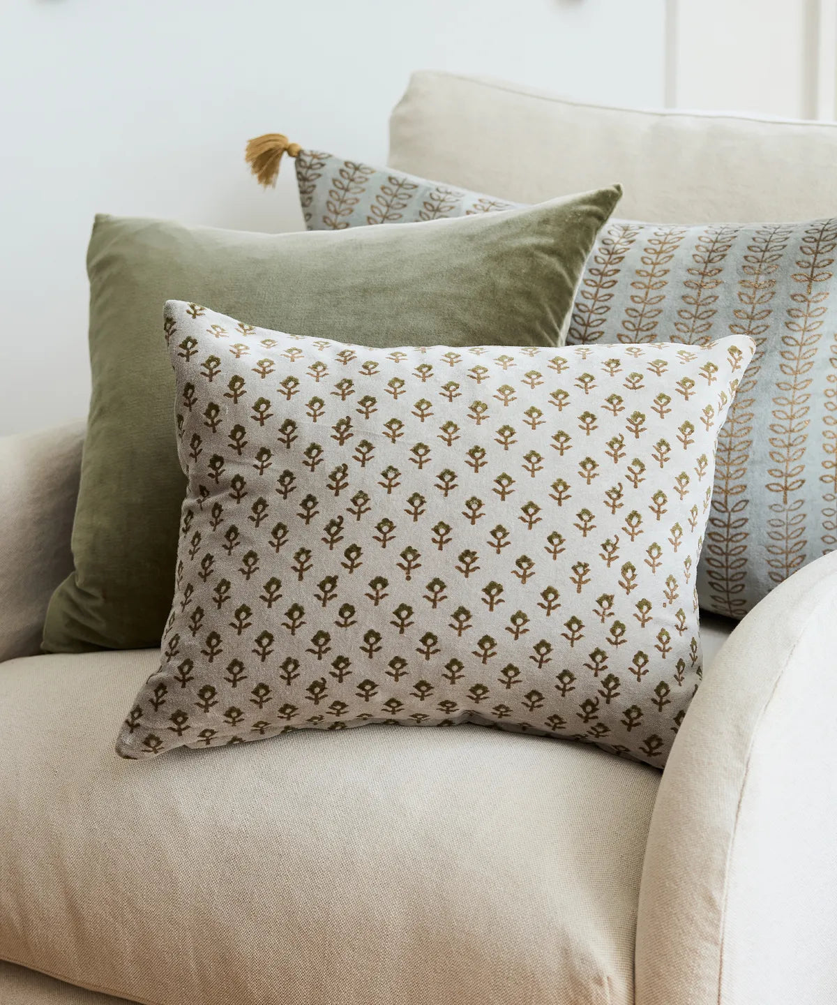 Cushion Cover Flower Handblock Velvet