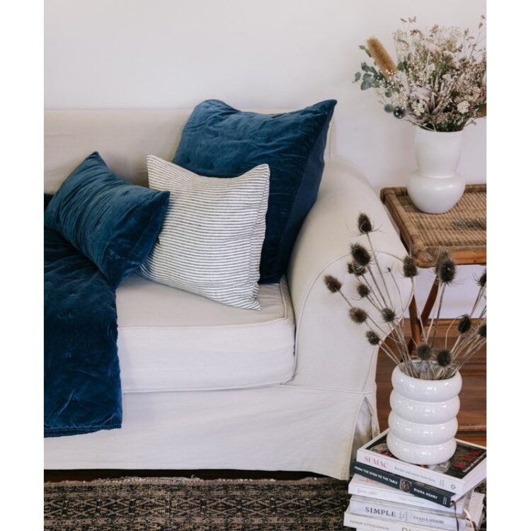 Velvet Cushion Mason Bee  Breakfast 30x60cm Navy