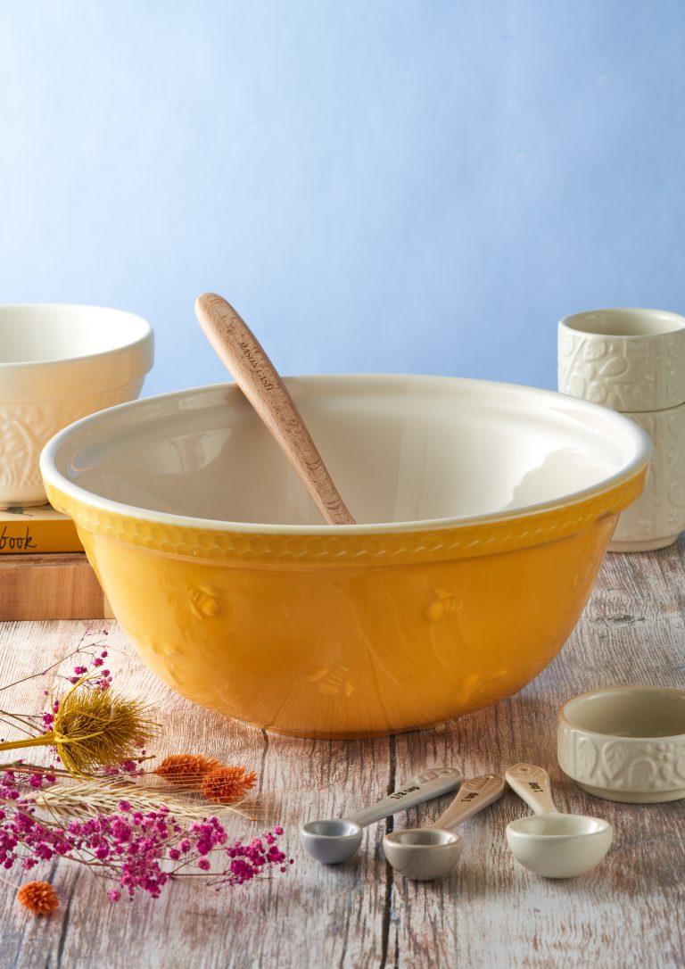 Mason and Cash Mixing Bowl Bee 29cm