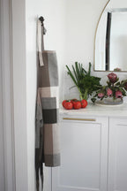 Apron Giant Check Olive