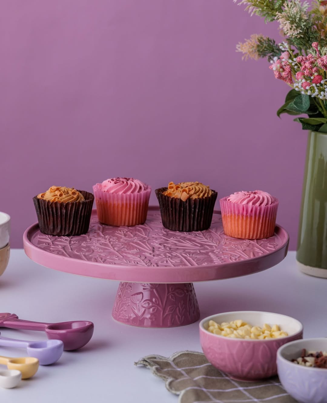Mason Cash Meadow Pink Cake Stand
