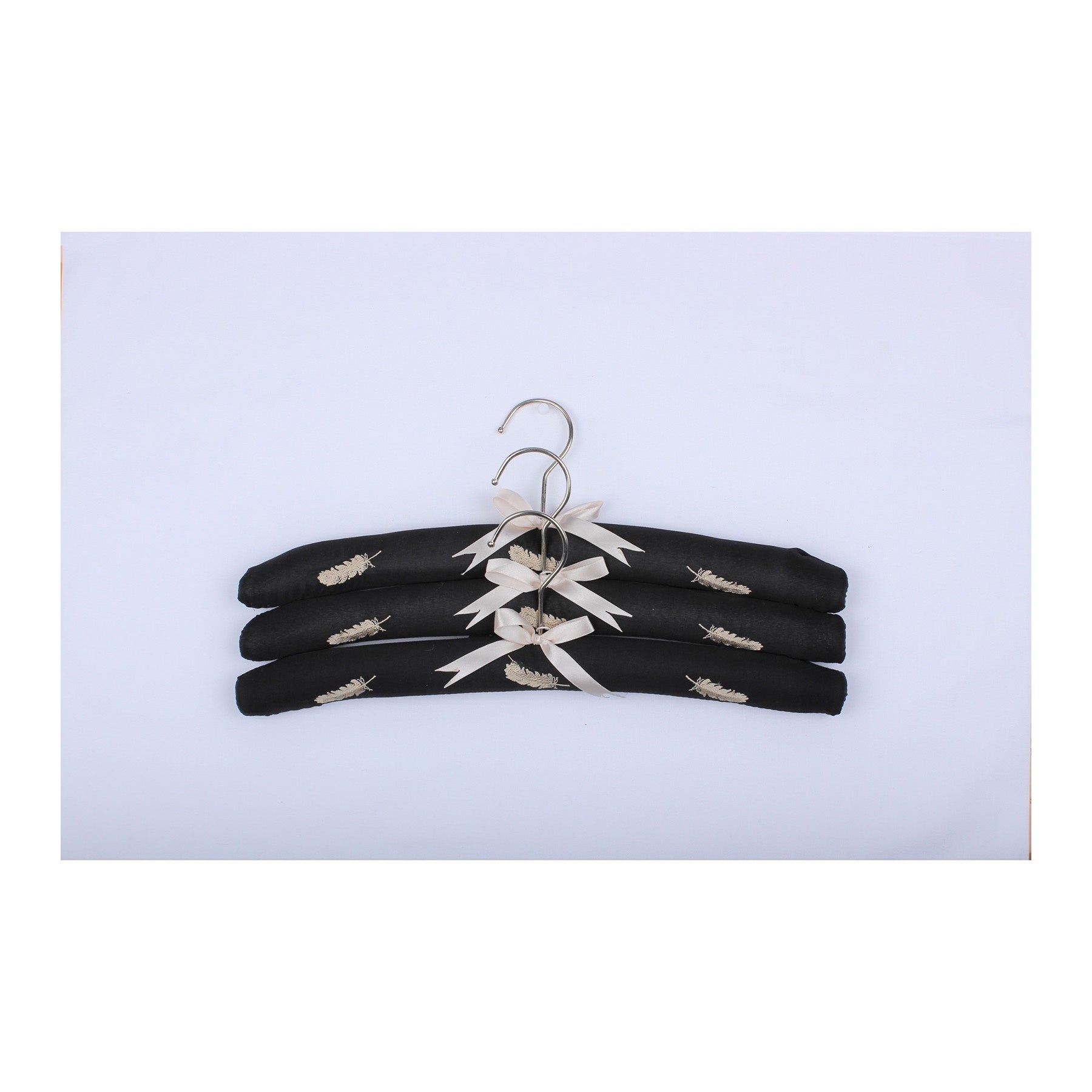 Embroidered Hanger Feathers