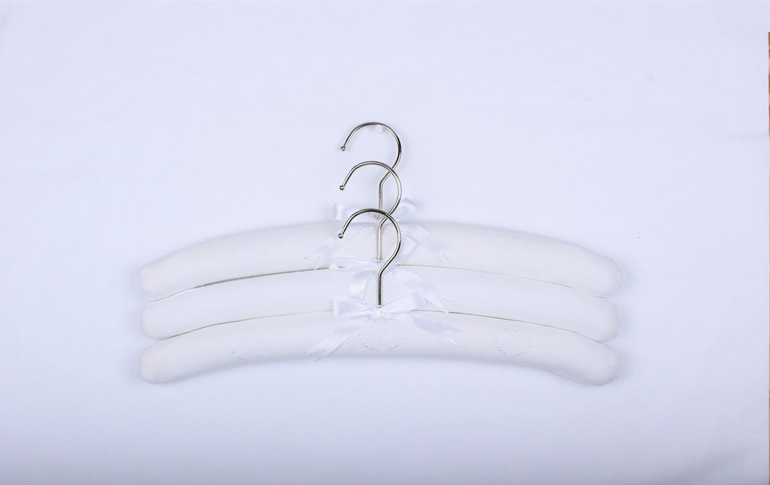 Hanger Linen White Heart design